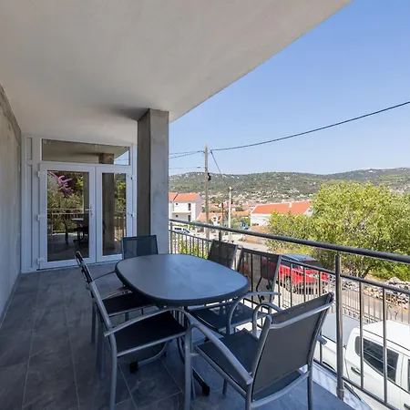 Nina - Valentina * Vinišće