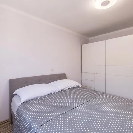 Nina - Valentina شقة *